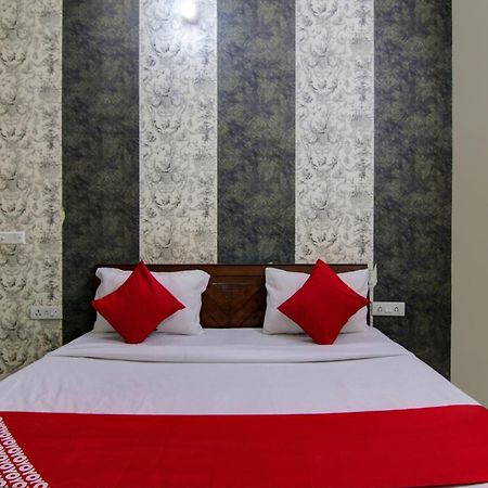 Hotel Yash House นิวเดลี ภายนอก รูปภาพ